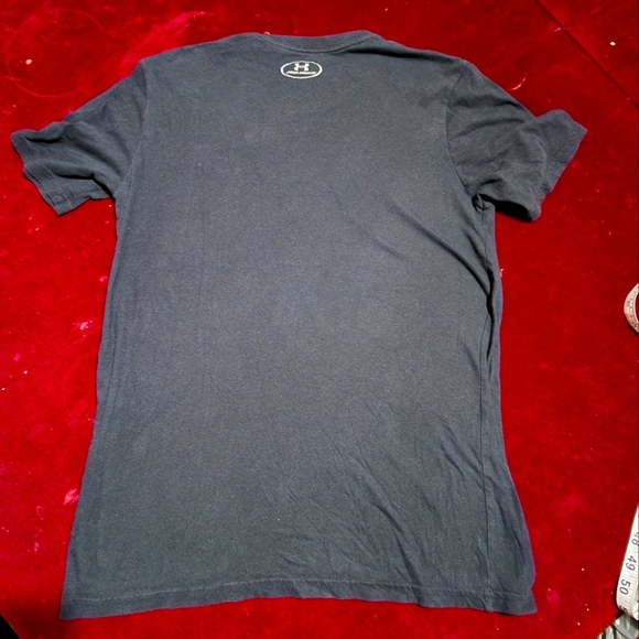 Under Armour Black Shirt / T-shirt 👕 - Picture 5 of 7